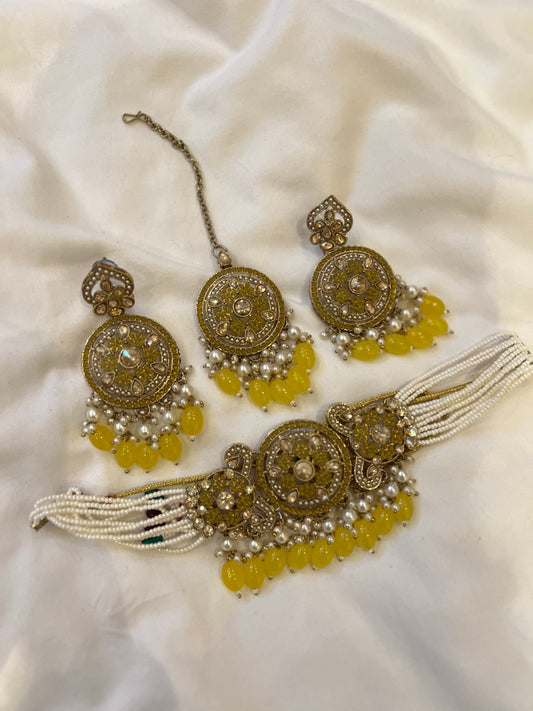 Rivaaj Choker Set : Yellow